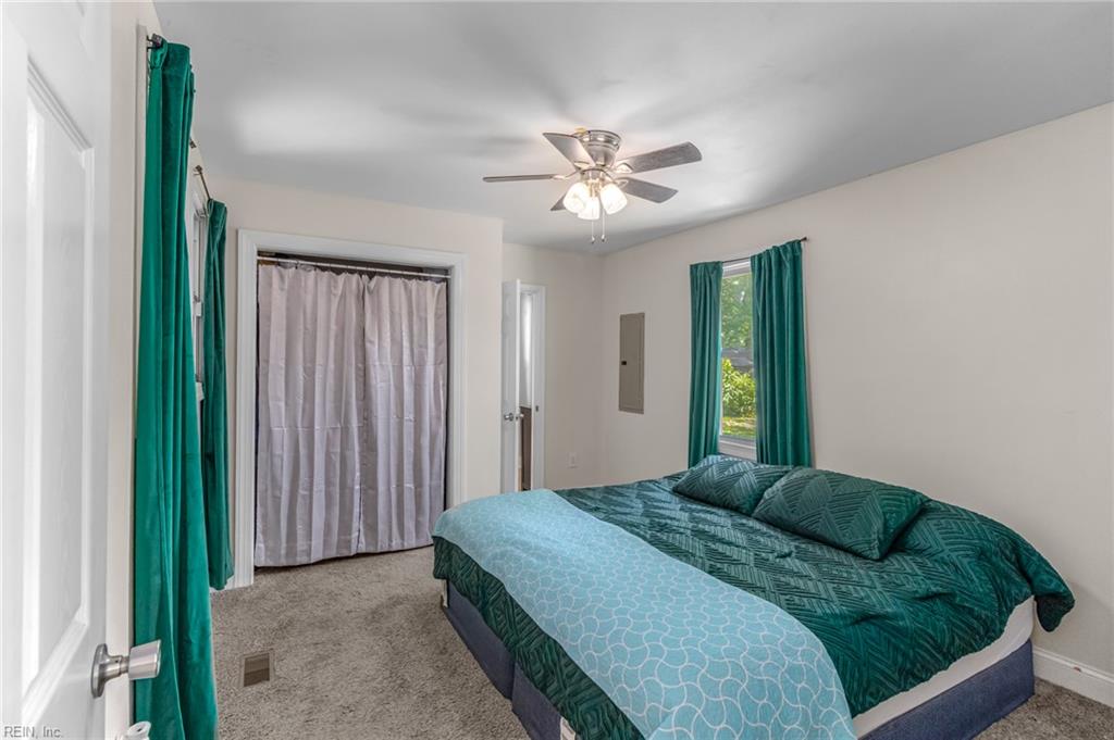 919 Sheppard Ave Property Photo 26