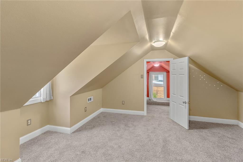 919 Sheppard Ave Property Photo 41