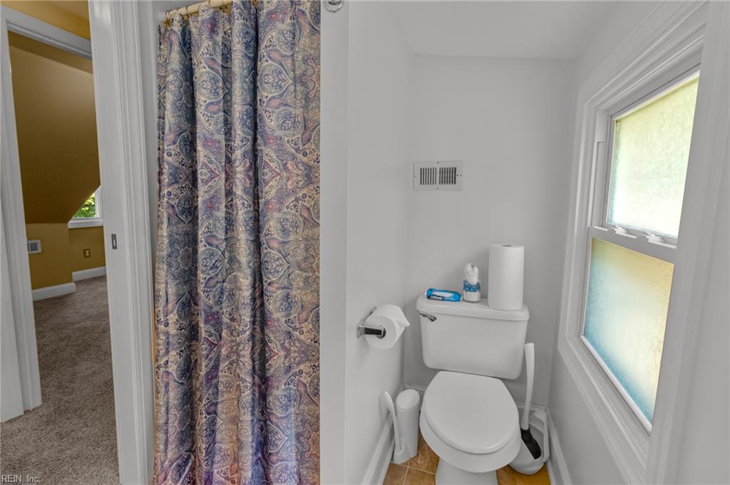 919 Sheppard Ave Property Photo 44