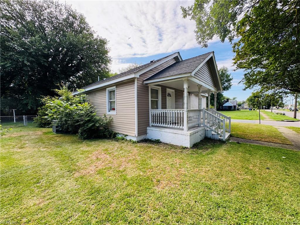 2417 Lansing Ave Property Photo 2