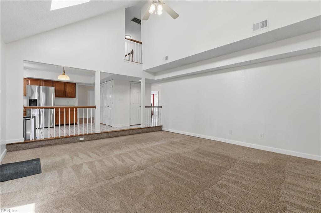 899 Eastnor Ct Property Photo 5
