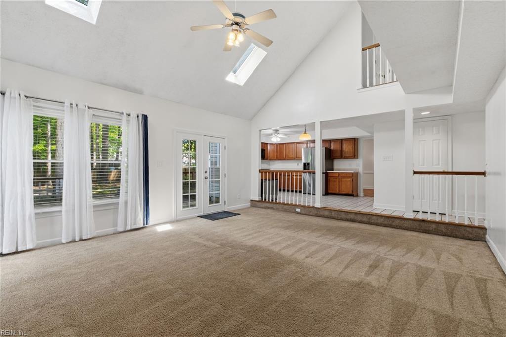 899 Eastnor Ct Property Photo 6