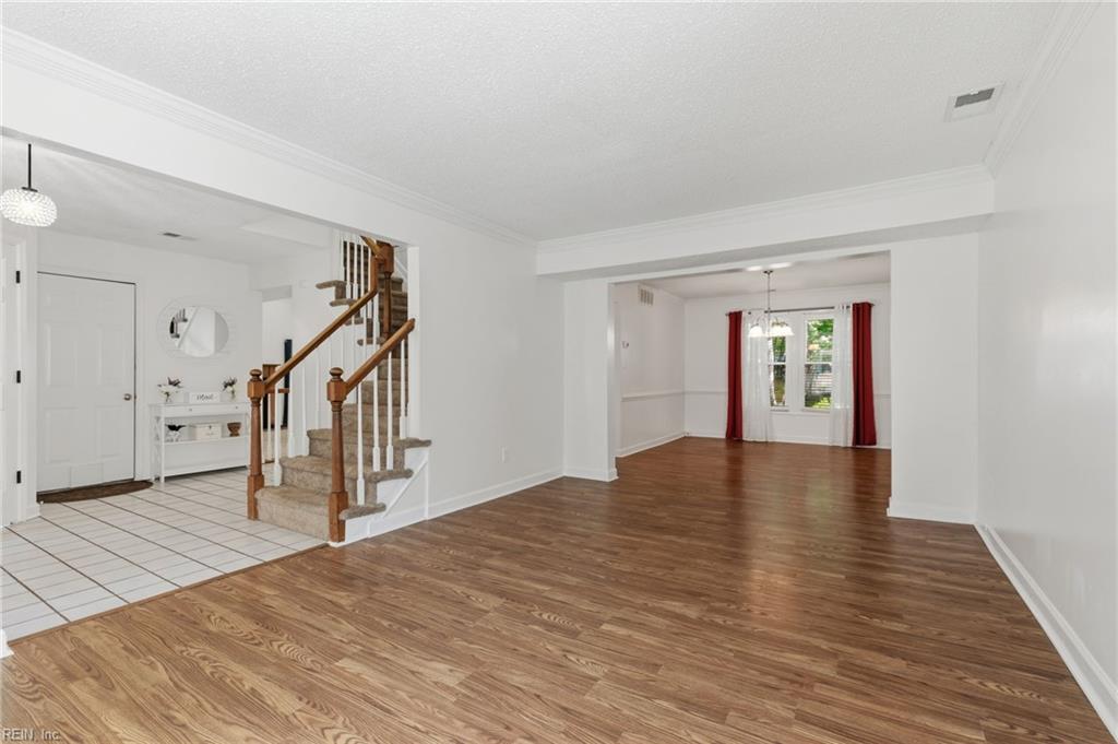 899 Eastnor Ct Property Photo 10