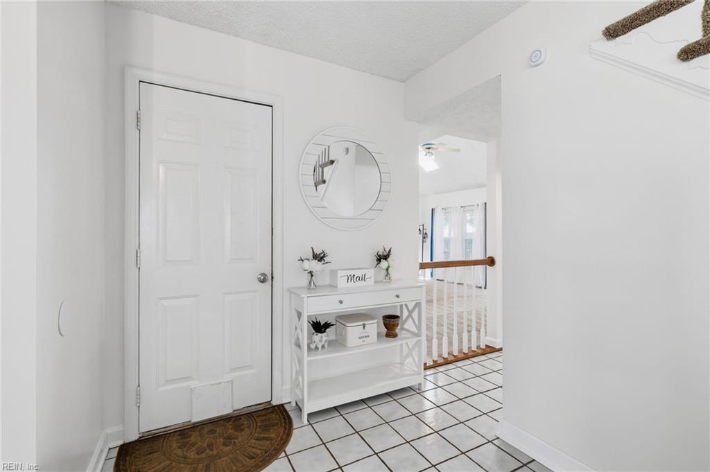 899 Eastnor Ct Property Photo 14
