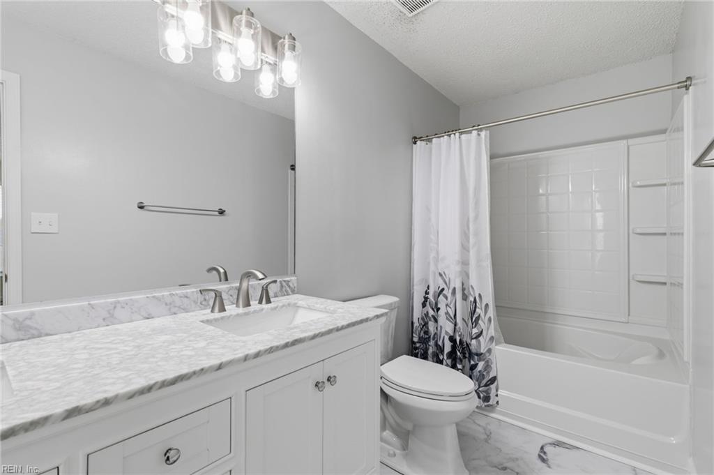 899 Eastnor Ct Property Photo 23
