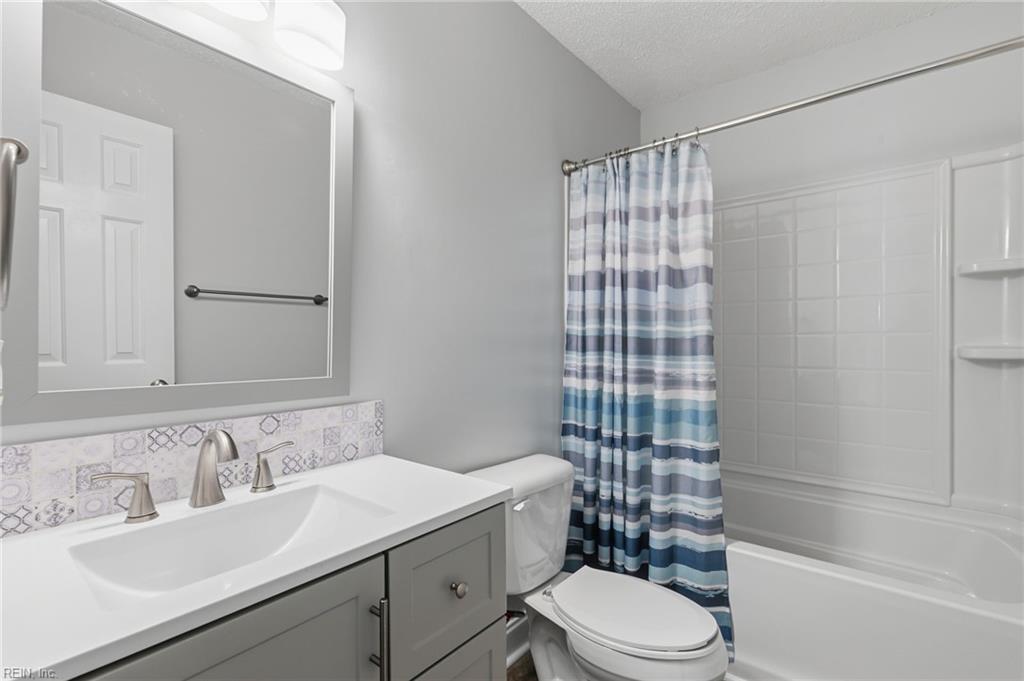 899 Eastnor Ct Property Photo 31