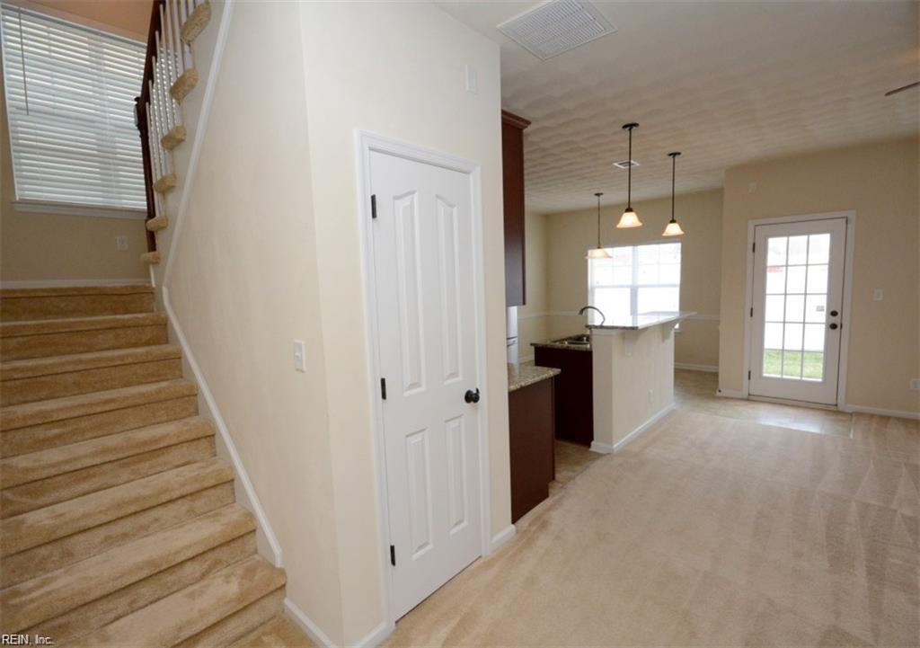 5124 Whitaker Pl Property Photo 4
