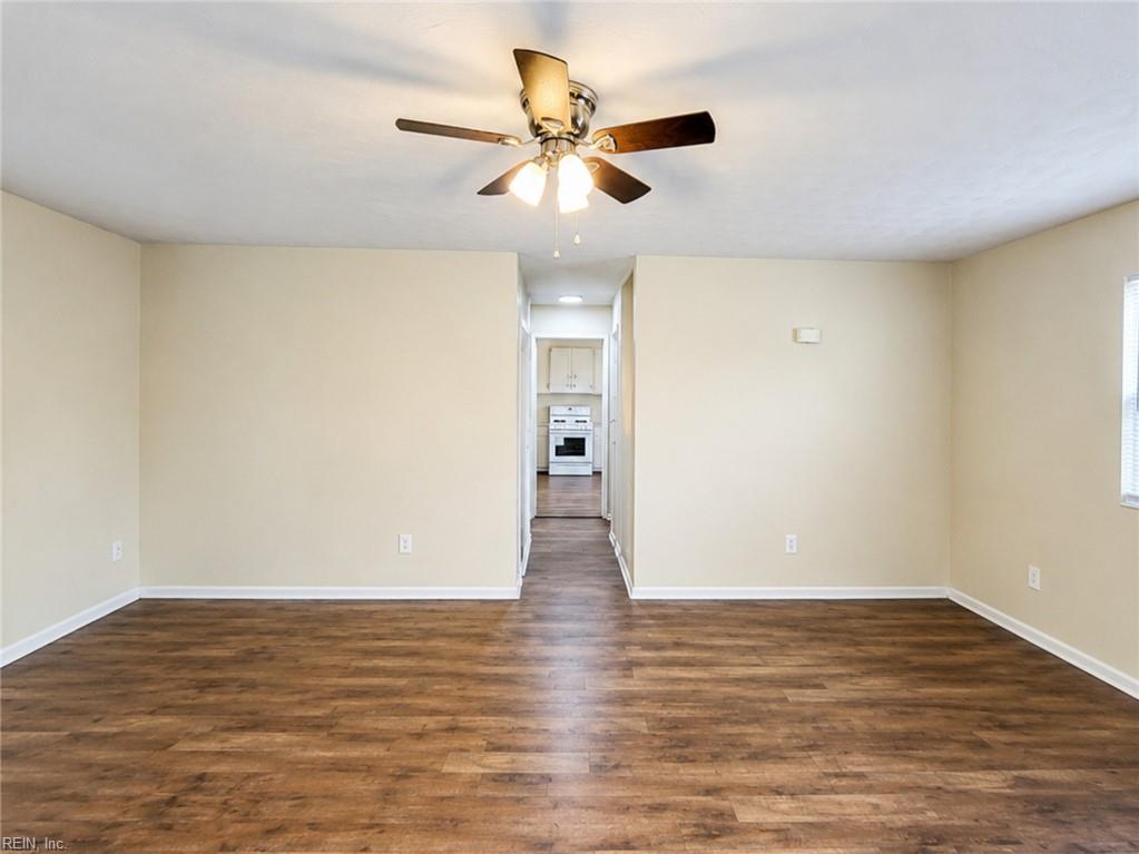 1040 30th St Property Photo 7