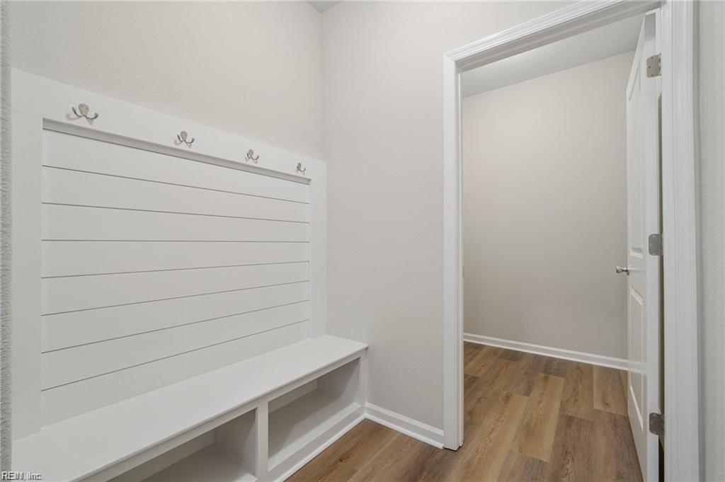 203 Halifax Ct Property Photo 7