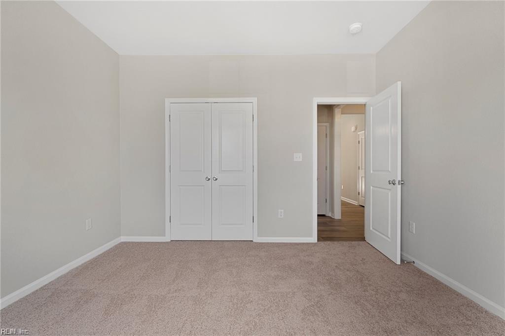 203 Halifax Ct Property Photo 9