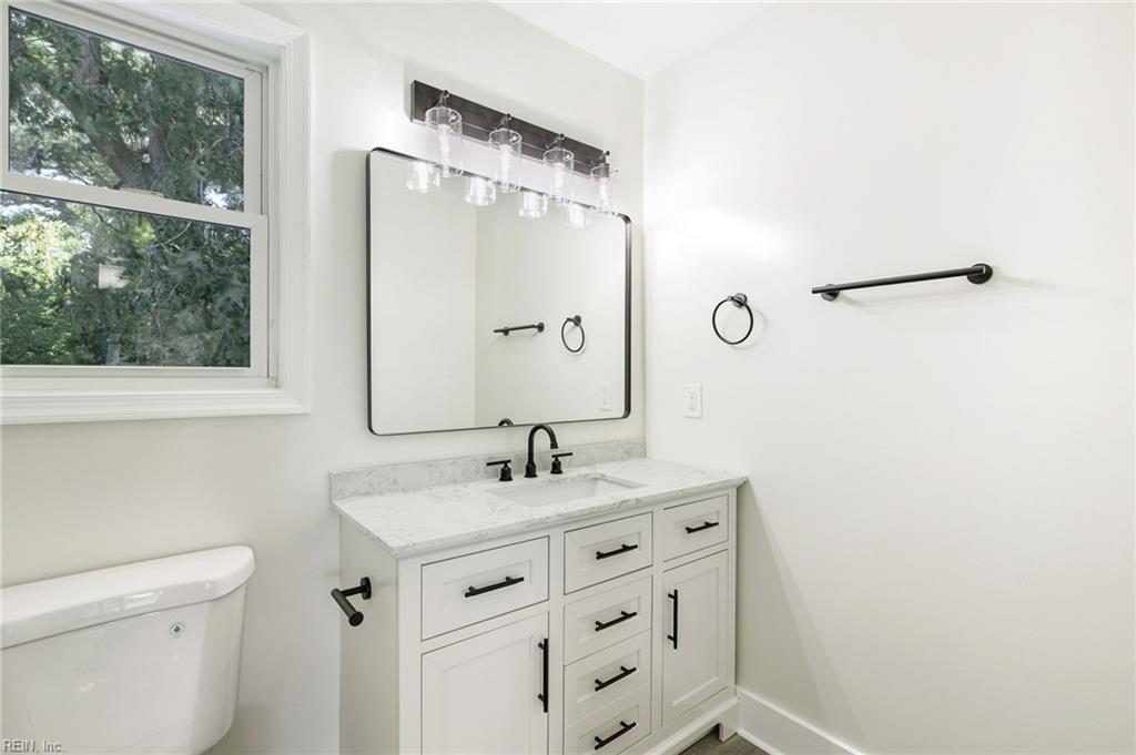 2 Park Manor Rd Property Photo 21