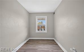 1010 Barclay Sq Property Photo 22