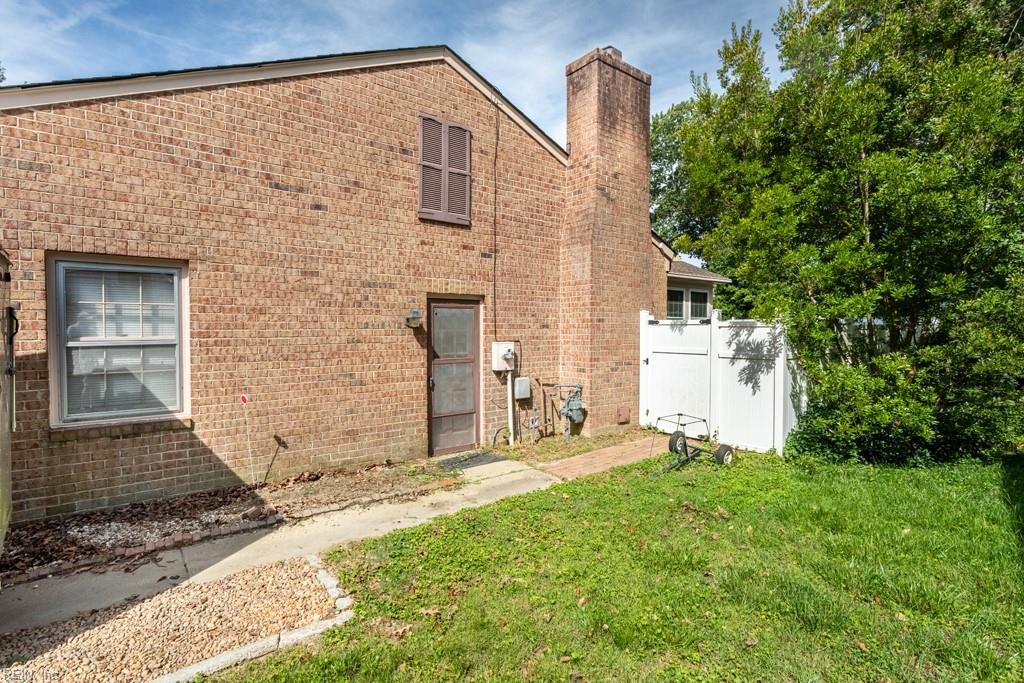 87 Waterview Dr Property Photo 2