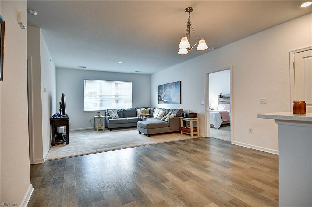 1733 Dromolin Dr Property Photo 8