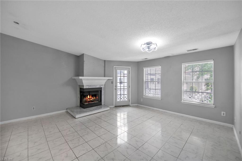 717 Inlet Quay Property Photo 14
