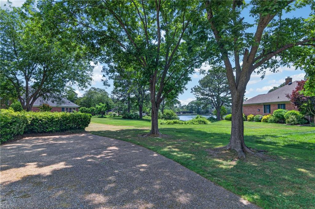 1801 Sawgrass Pointe Dr Property Photo 2