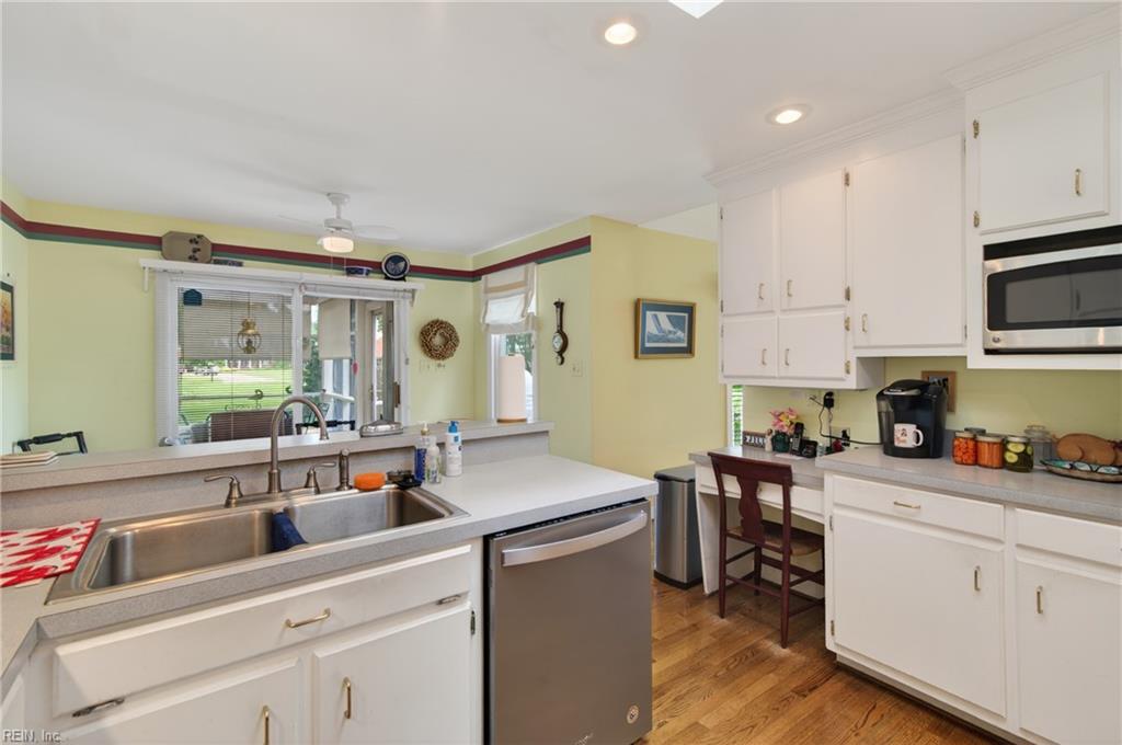1801 Sawgrass Pointe Dr Property Photo 18