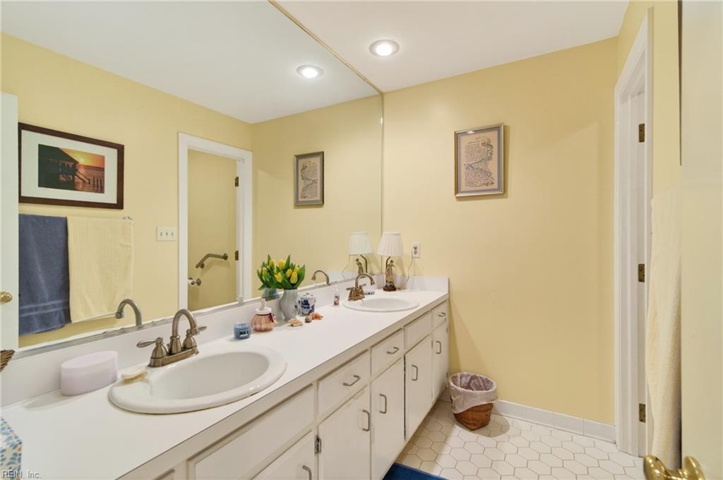 1801 Sawgrass Pointe Dr Property Photo 36