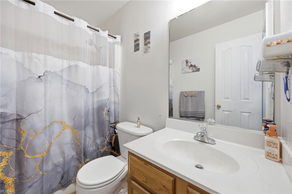 125 Langston Ct Property Photo 6
