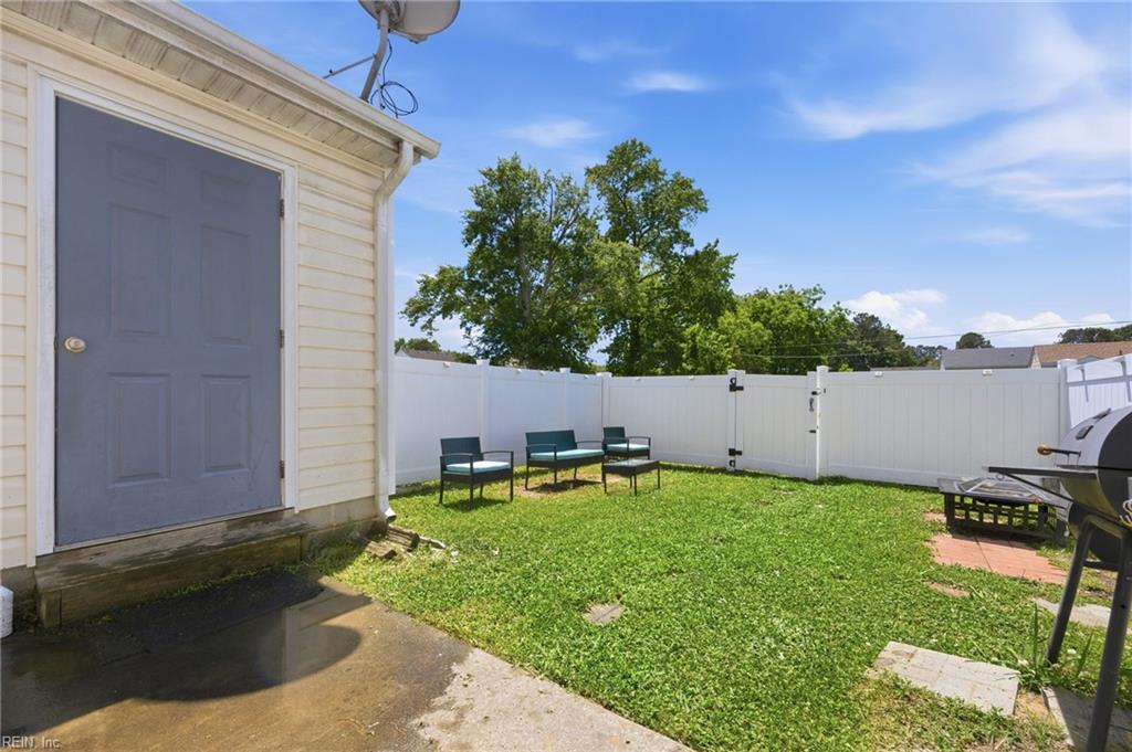 125 Langston Ct Property Photo 15