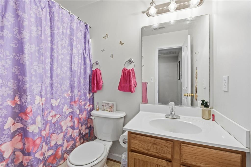 125 Langston Ct Property Photo 17