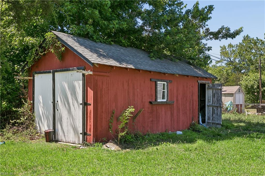 401 Melville Rd Property Photo 20