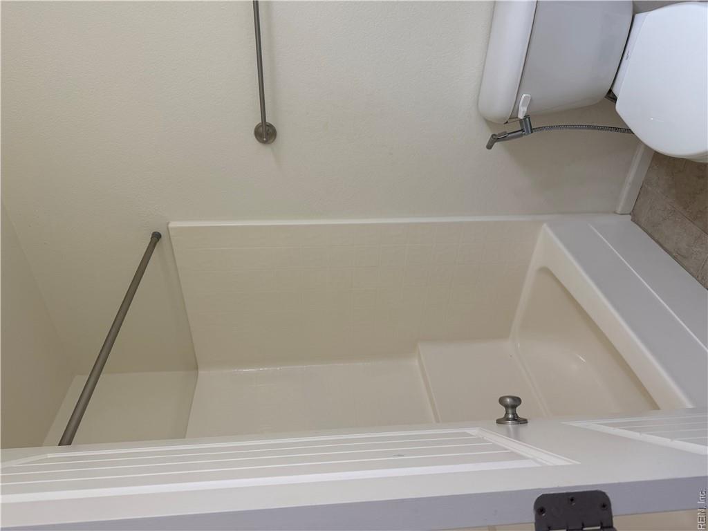 4748 Beach Bay Ct Property Photo 17