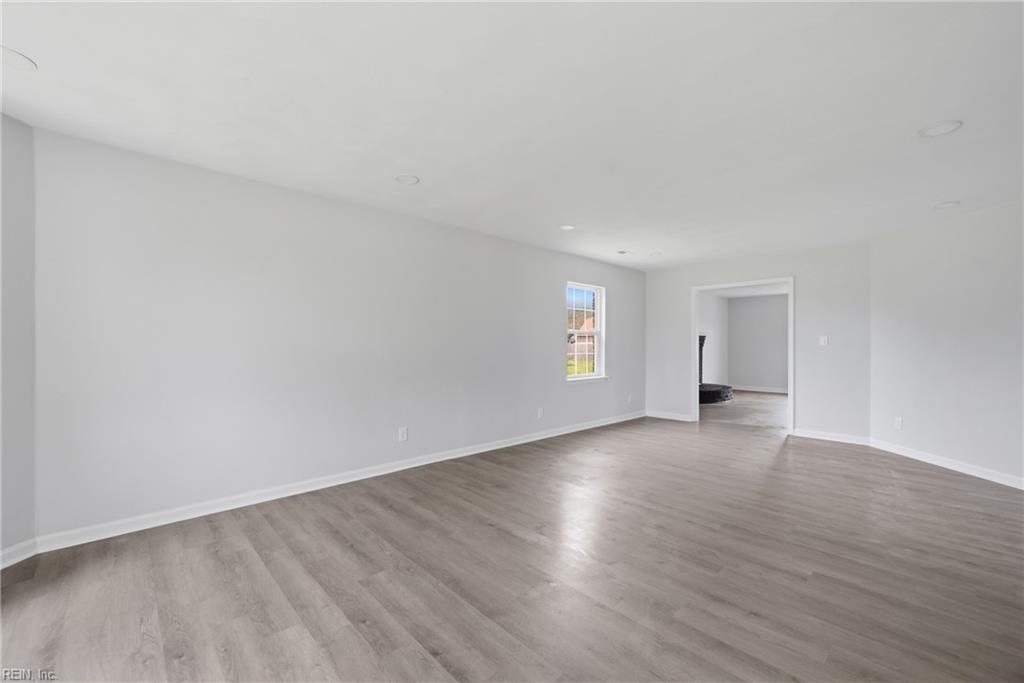 2084 Nansemond Pw Property Photo 8