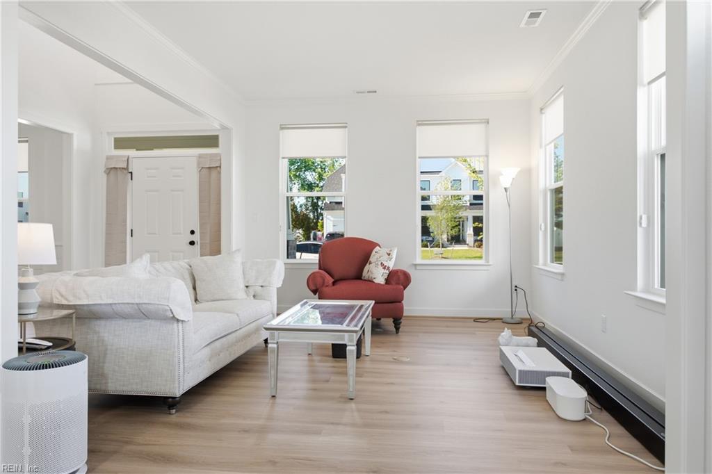 150 Hessian Loop Property Photo 7