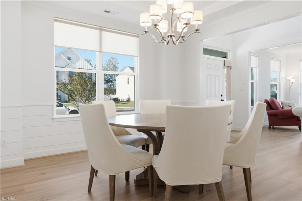 150 Hessian Loop Property Photo 11
