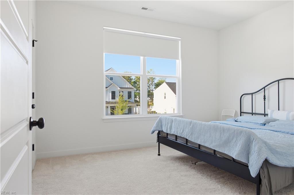 150 Hessian Loop Property Photo 20