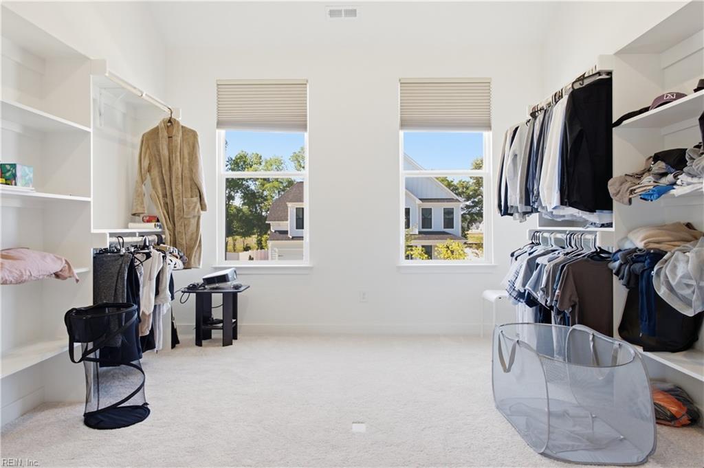 150 Hessian Loop Property Photo 28