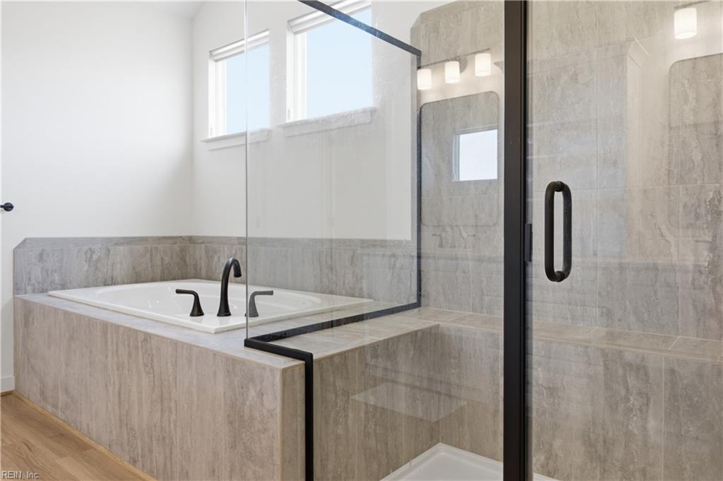 150 Hessian Loop Property Photo 30