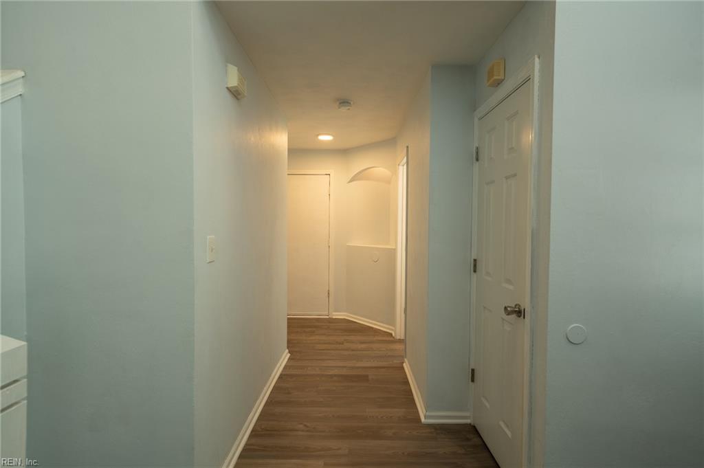 4100 Scotfield Dr Property Photo 3