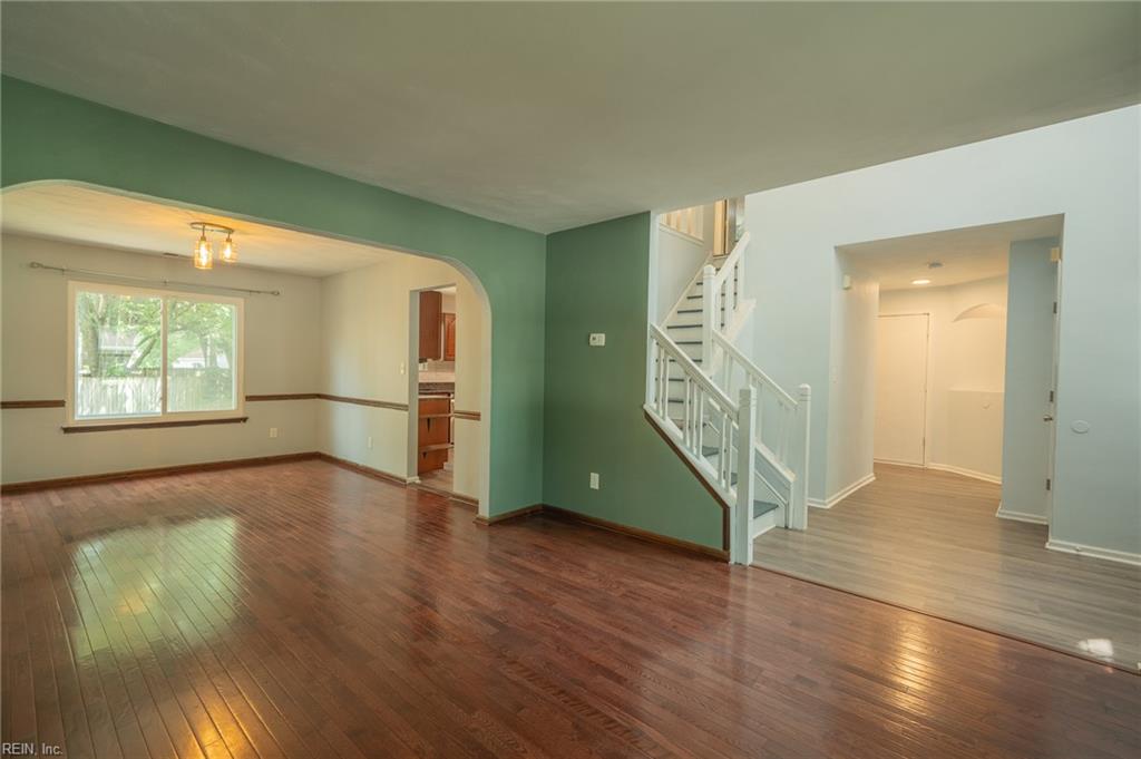 4100 Scotfield Dr Property Photo 7