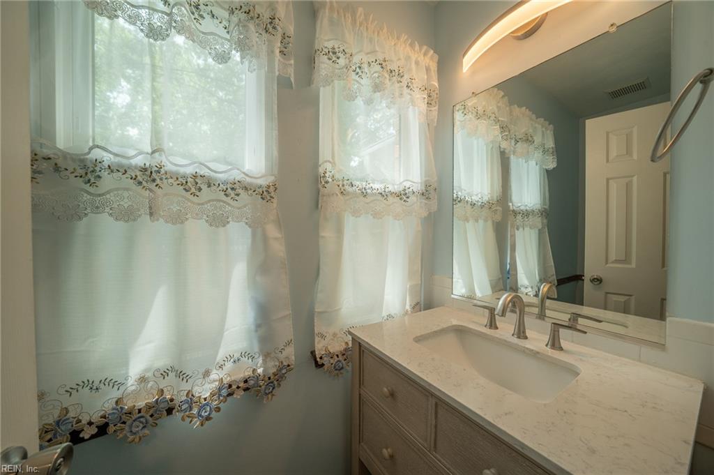 4100 Scotfield Dr Property Photo 22