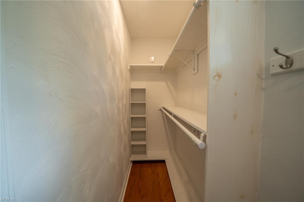4100 Scotfield Dr Property Photo 27