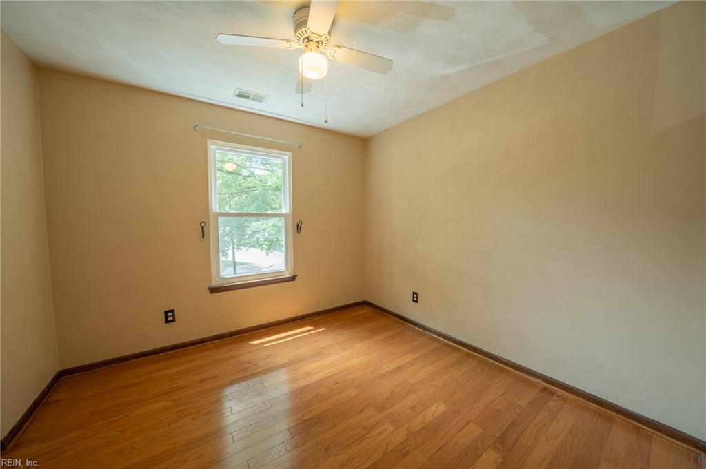 4100 Scotfield Dr Property Photo 34