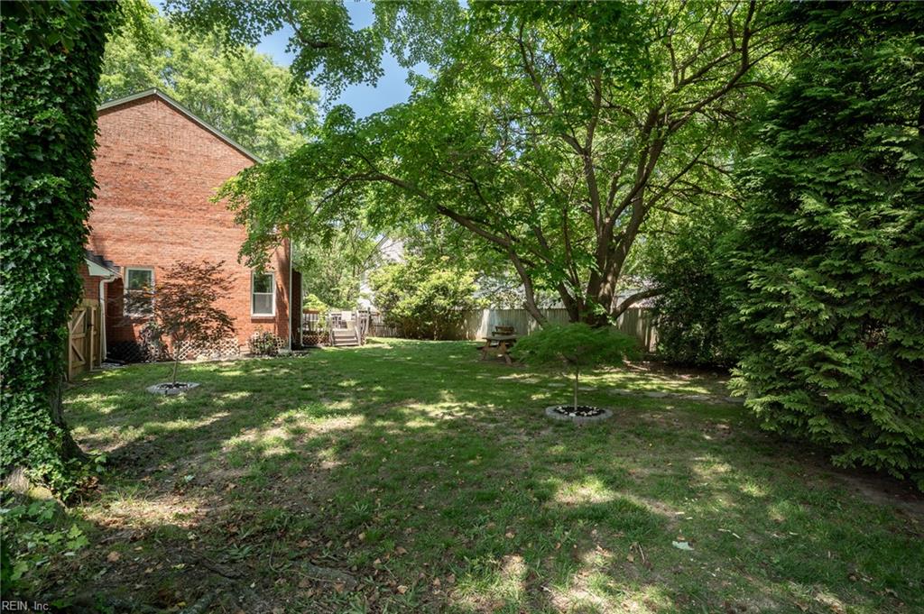4100 Scotfield Dr Property Photo 48