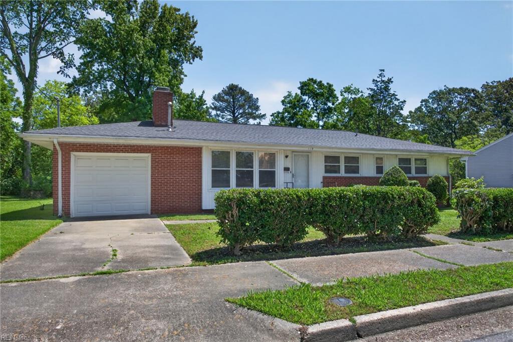 118 Claremont AVE Property Photo 1