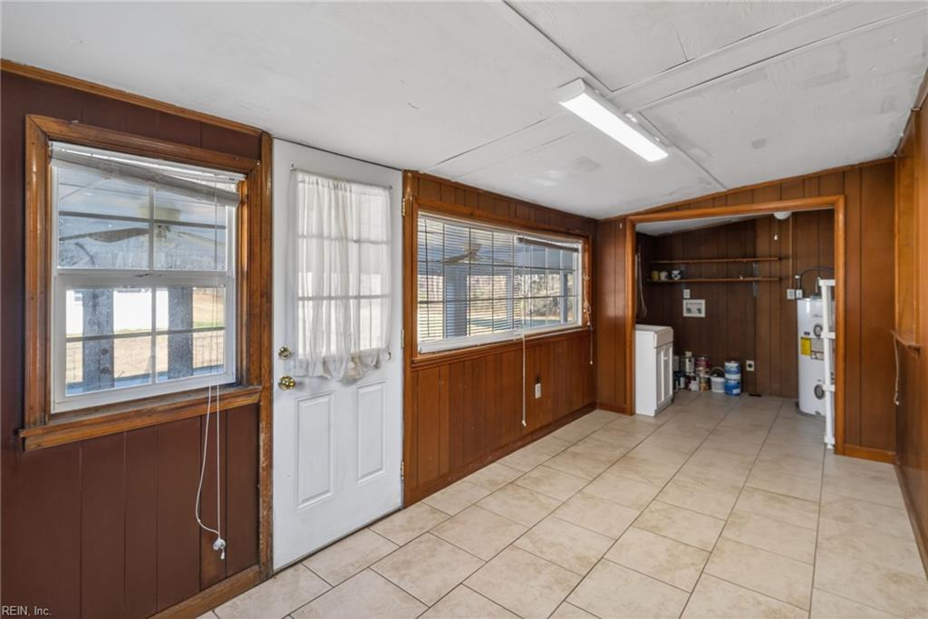5718 Custis Millpond Rd Property Photo 8