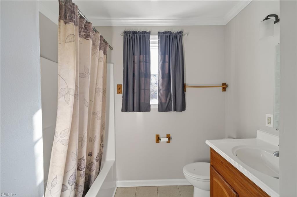 5718 Custis Millpond Rd Property Photo 11