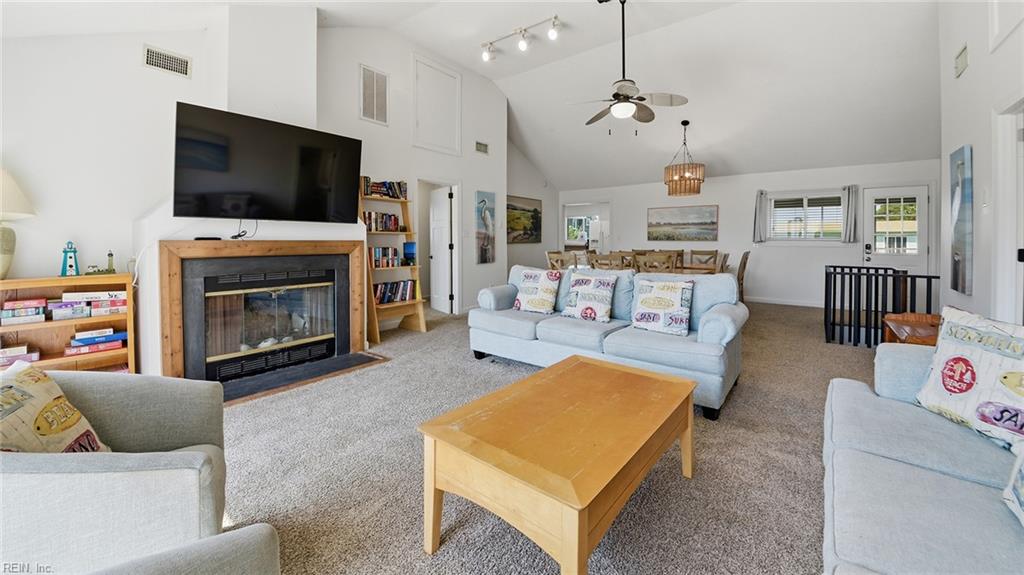 3537 Sandfiddler Rd Property Photo 4
