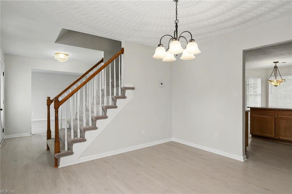 123 Tournament Ct Property Photo 2
