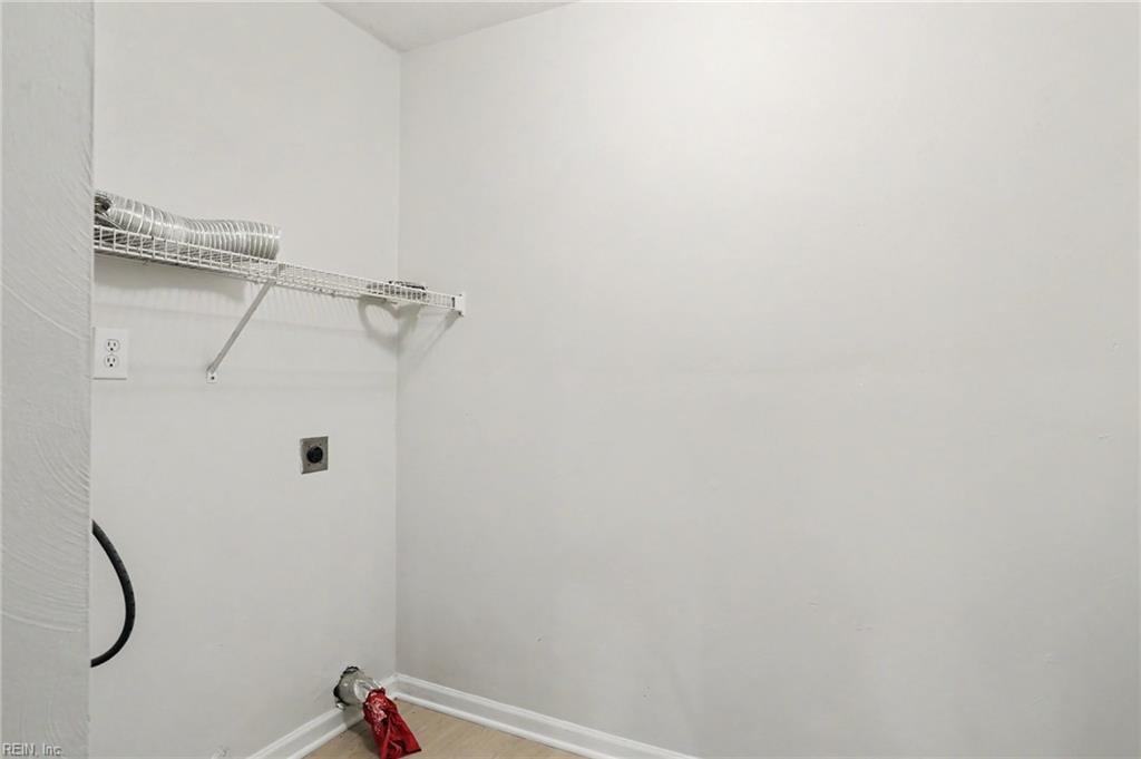 123 Tournament Ct Property Photo 4