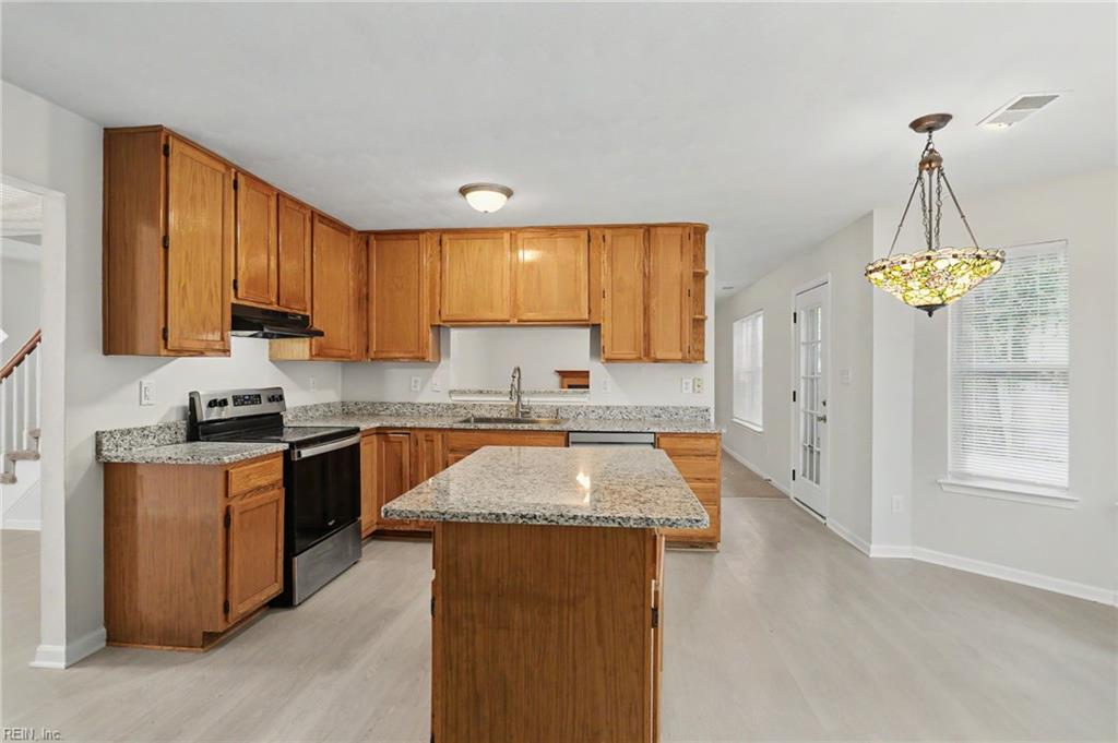 123 Tournament Ct Property Photo 5