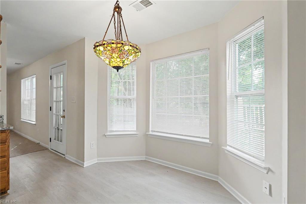 123 Tournament Ct Property Photo 6