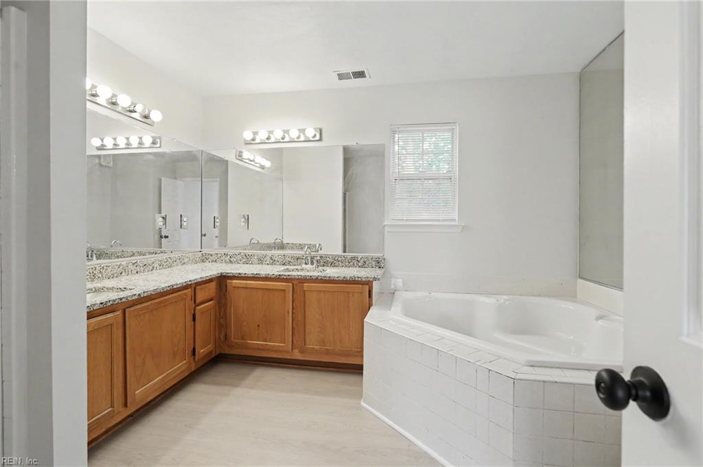 123 Tournament Ct Property Photo 15
