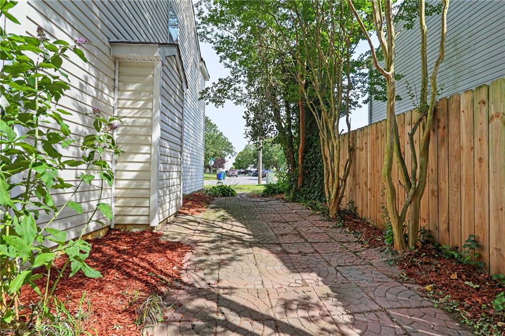 123 Tournament Ct Property Photo 24