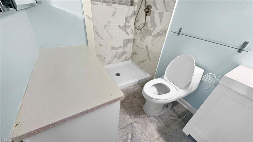 12758 Saint James Pl Property Photo 4